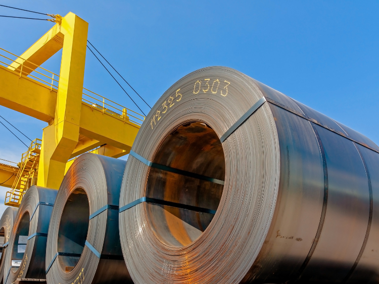 Northern European HRC rises slightly on higher mill offers; Italian prices decline despite tight supply